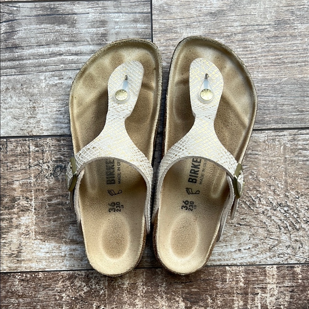 Birkenstock Kids Sandals in Cream and Tan